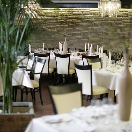 דיסבורג Hotel Akazienhof מראה חיצוני תמונה