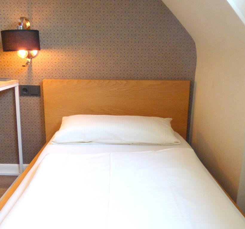 דיסבורג Hotel Akazienhof מראה חיצוני תמונה