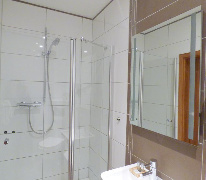 דיסבורג Hotel Akazienhof מראה חיצוני תמונה