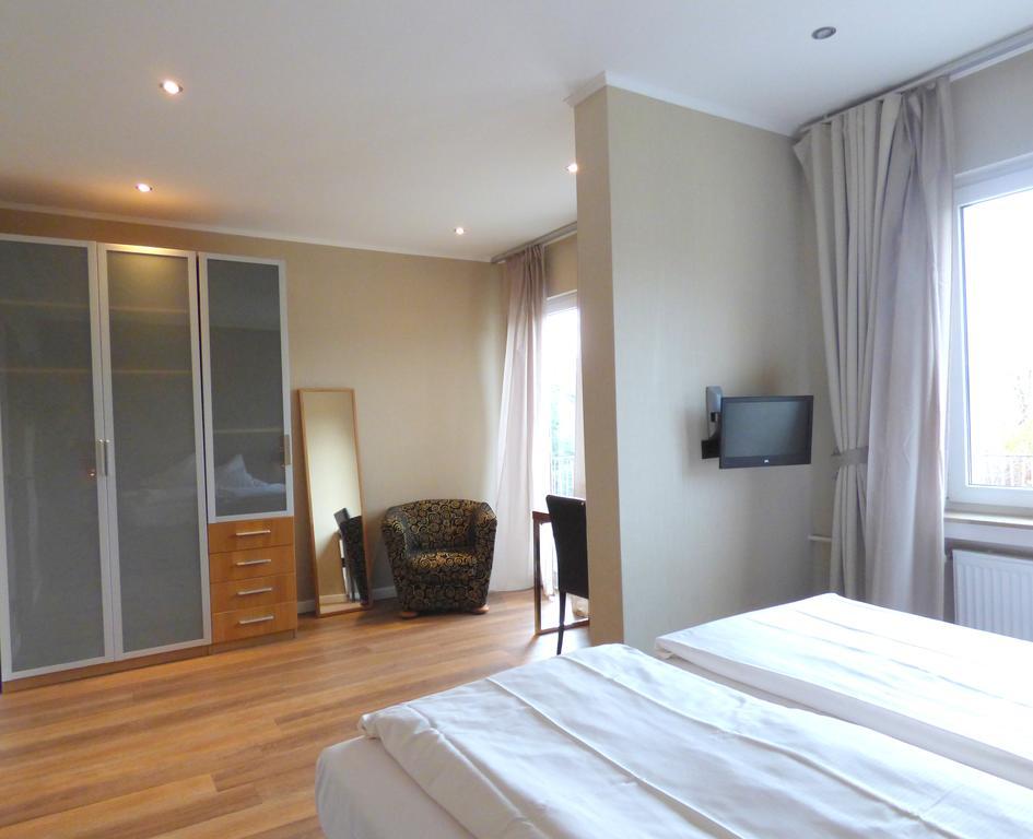דיסבורג Hotel Akazienhof מראה חיצוני תמונה