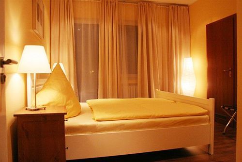 דיסבורג Hotel Akazienhof מראה חיצוני תמונה